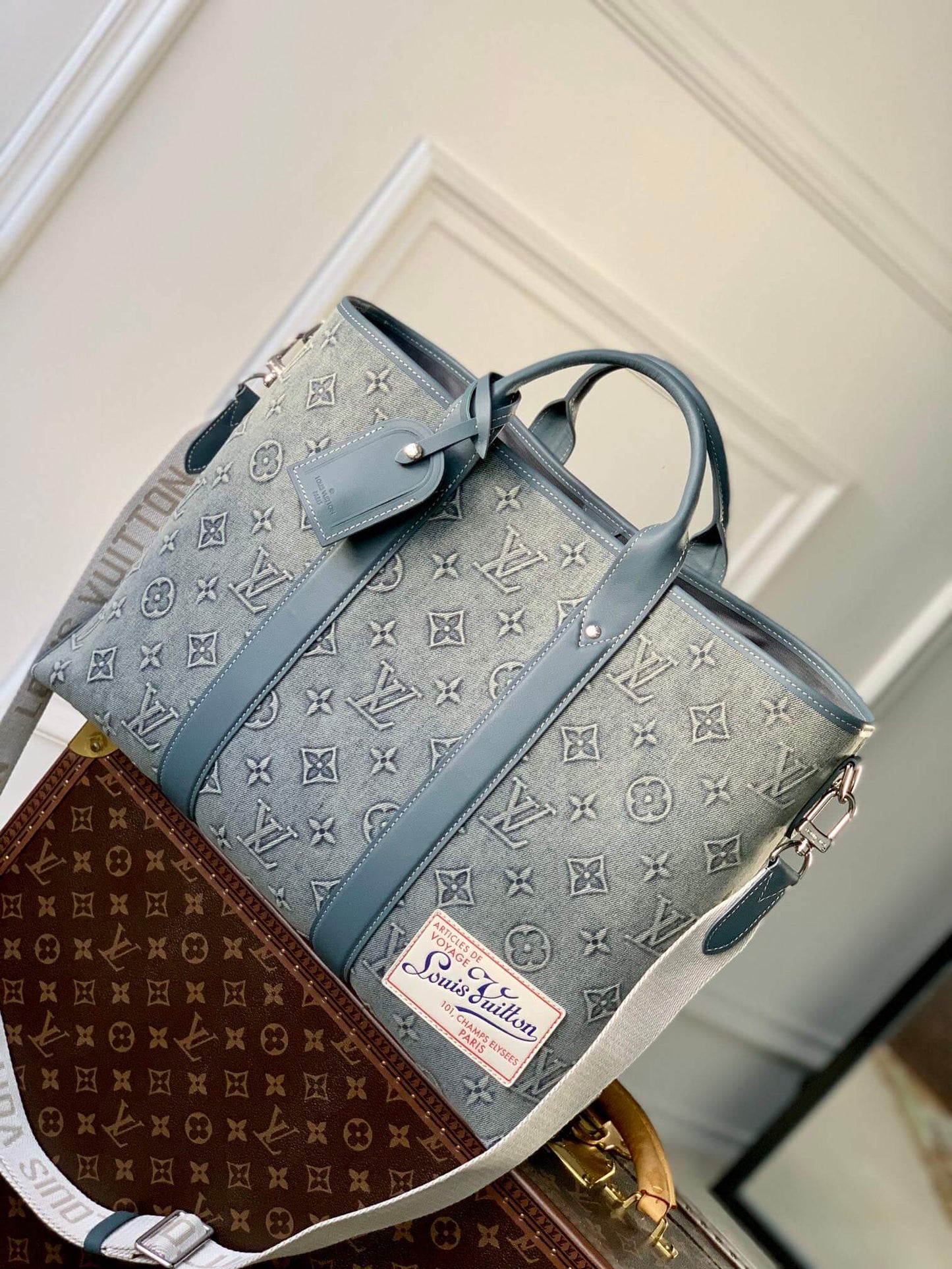 M22537 Weekend Tote NM blue
