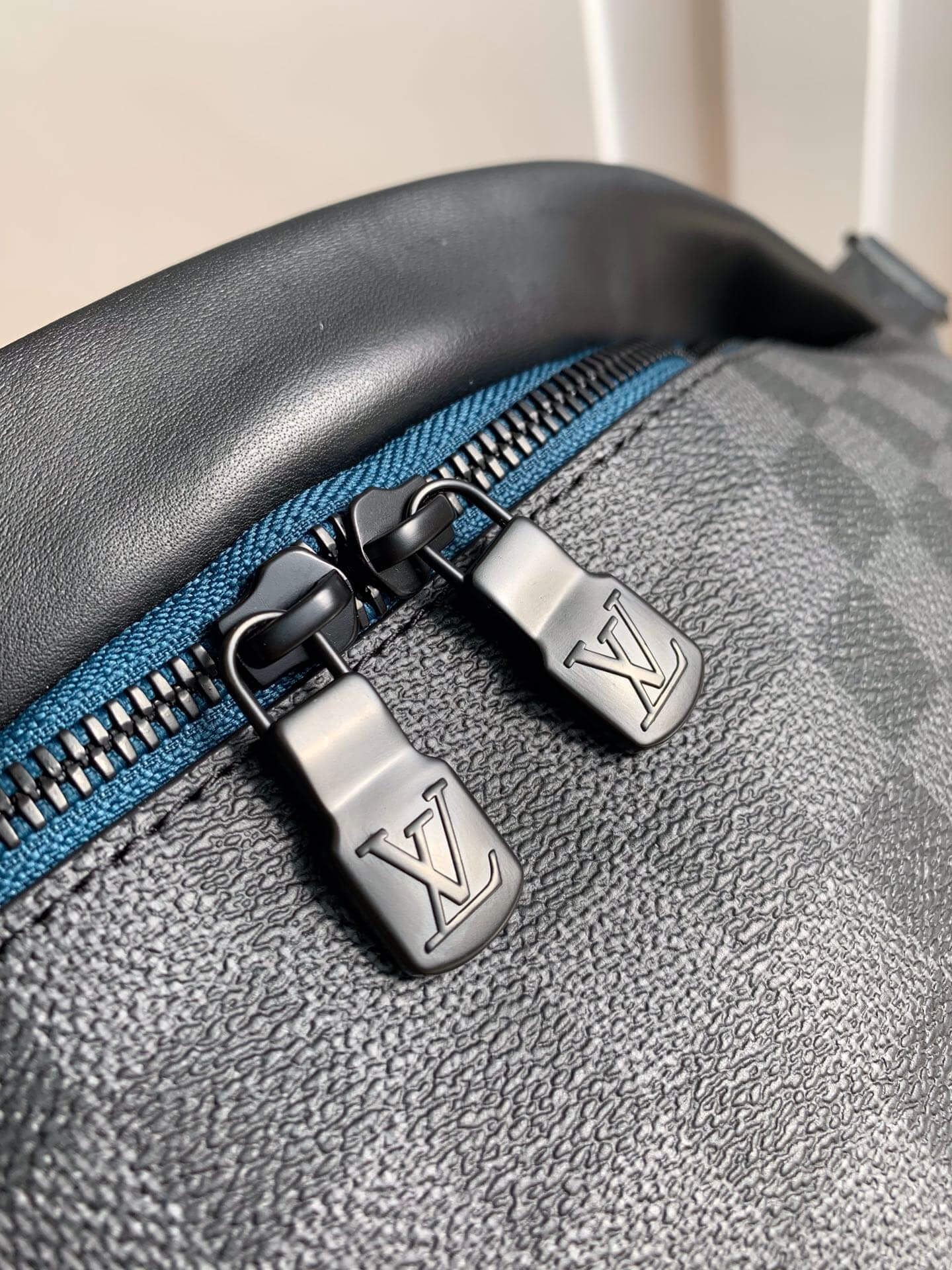 M40187 BUMBAG DamierCobalt fanny pack chest bag Men's bag black calfskin