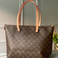 M42268 Monogram cross body bags shoulder bag subaxillary bag brown M42267/42CM