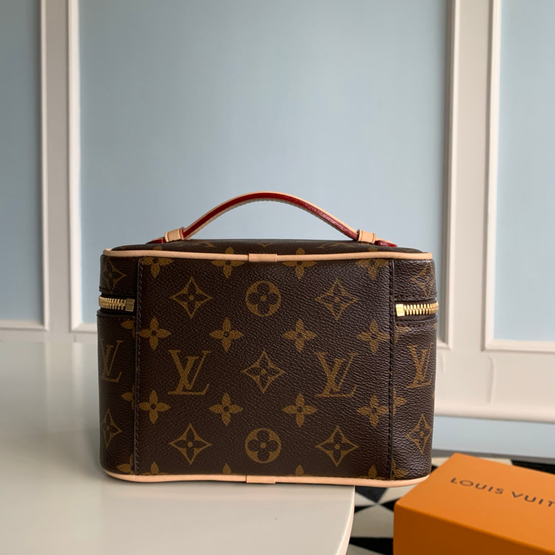 M44495 Nine Cosmetic Bag mini brown monogram 20cm 16cm