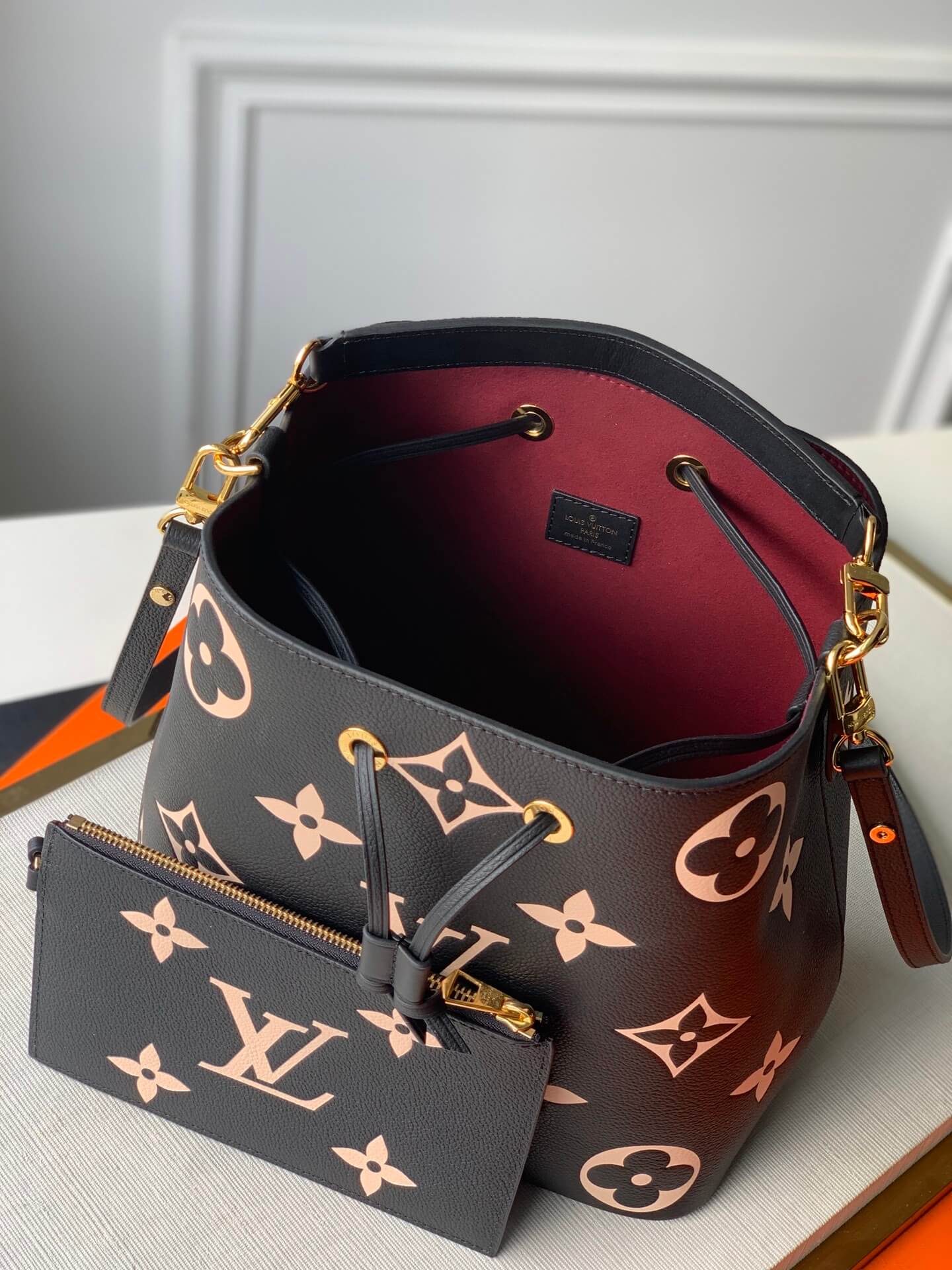 M45497 NEONOE MM Bucket bag BLACK/BEIGE Bicolor Monogram Empreinte leather