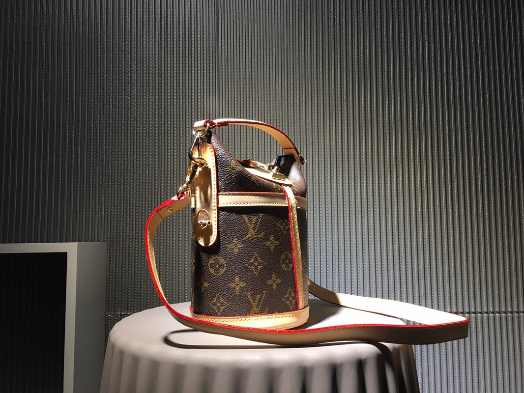 Luxe Touch Bags