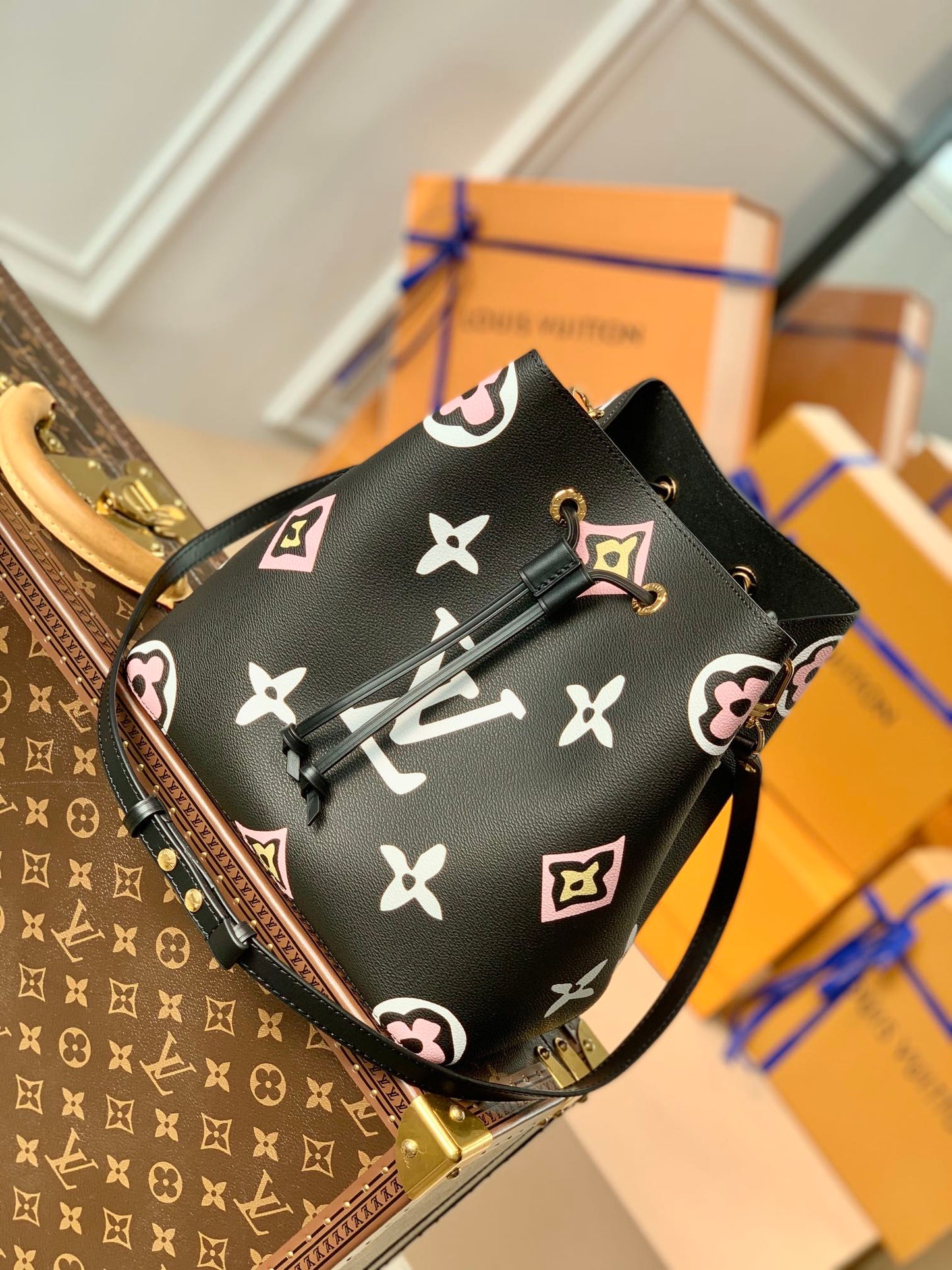 M45821 BLACK Néonoé mm Shoulder bucket bag Jungle Monogram