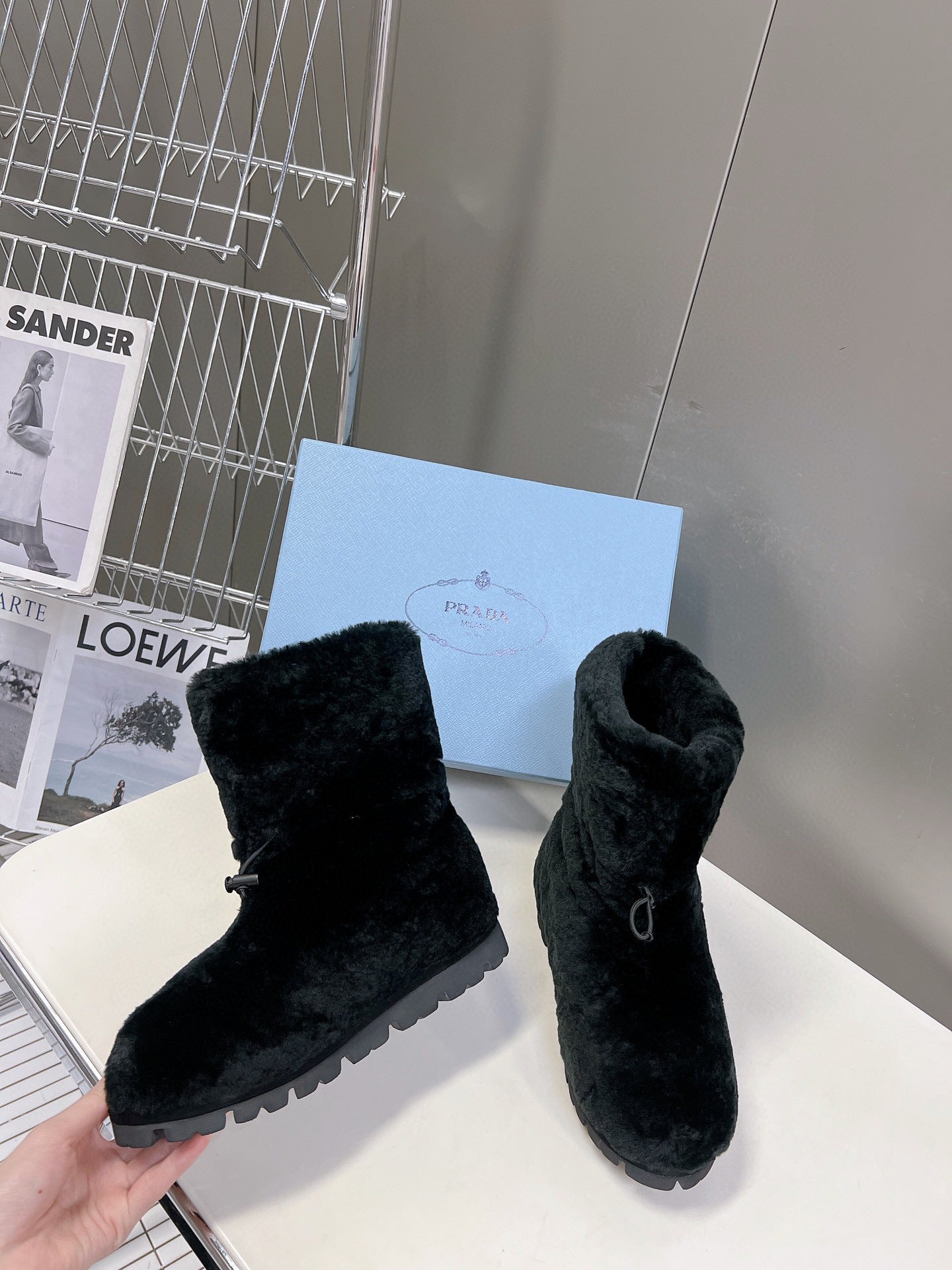 PD SHEARLING BOOTIES BLACK 1U258N 173 F0002  F ZF20