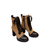 PD LOGO PLAQUE ANKLE BOOTS BROWN