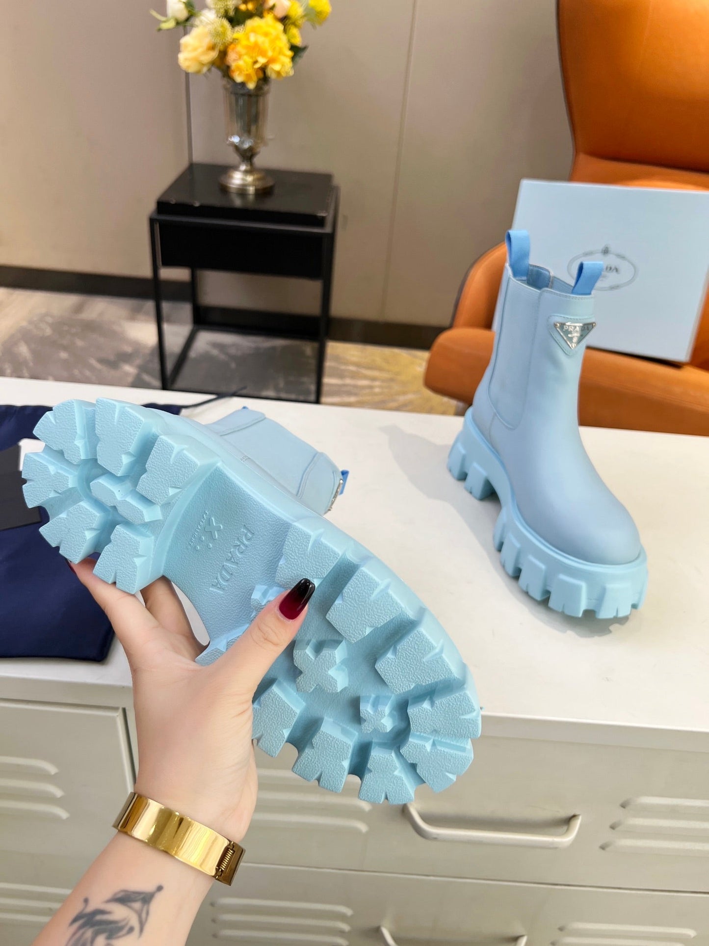 PD MONOLITH BRUSHED LEATHER BOOTIES BLUE