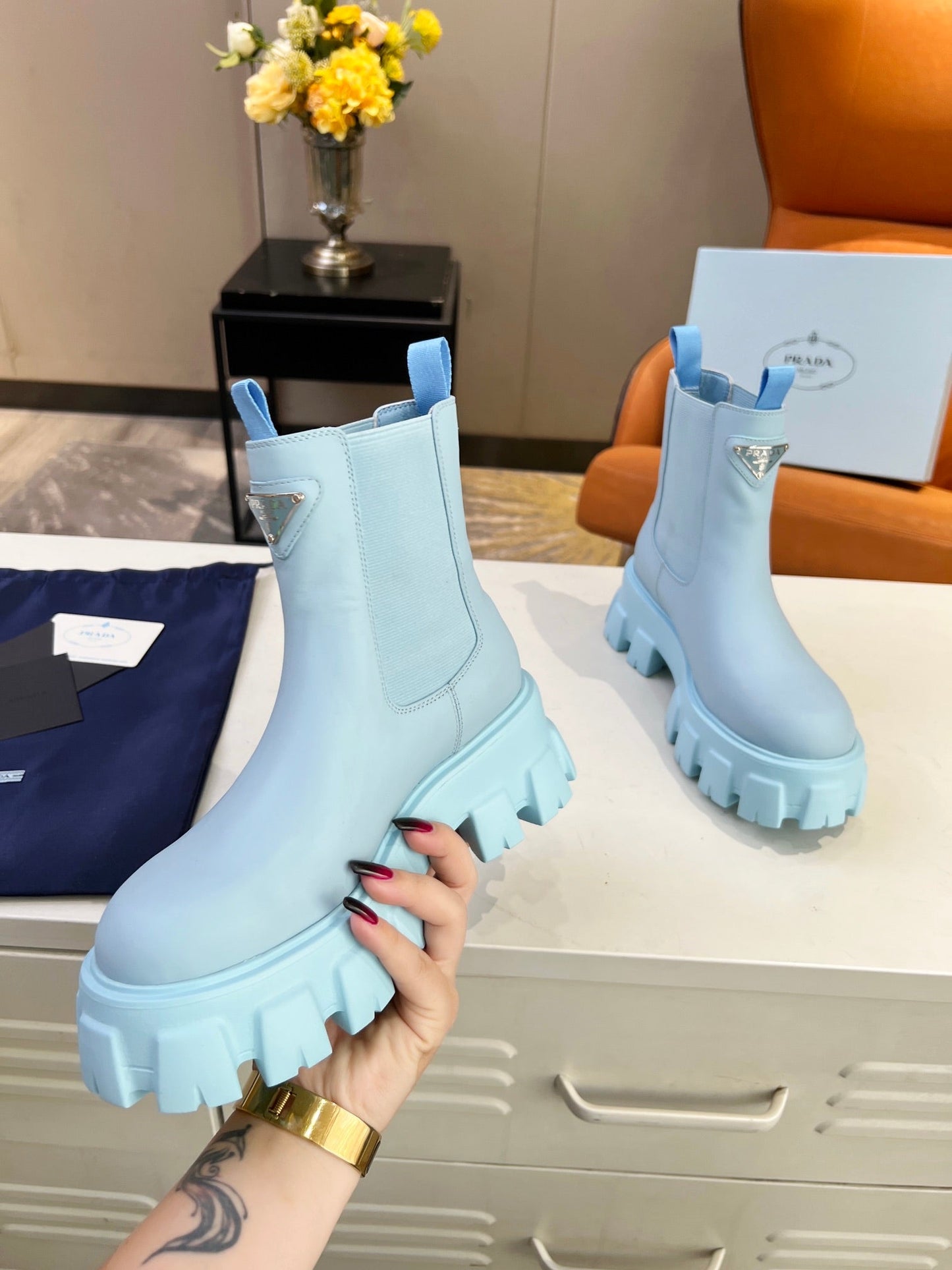 PD MONOLITH BRUSHED LEATHER BOOTIES BLUE