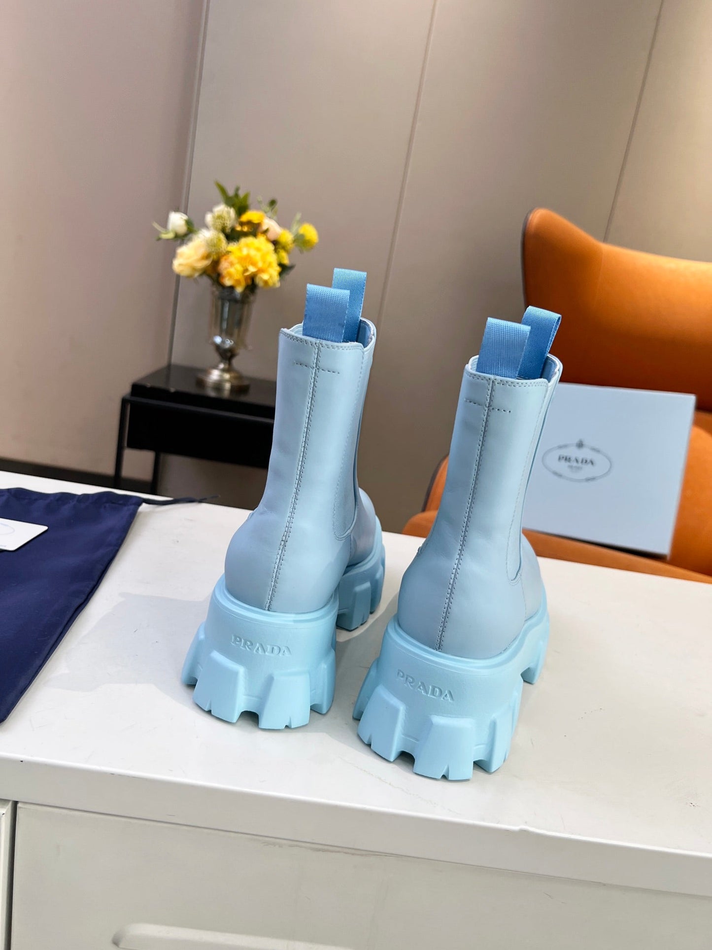 PD MONOLITH BRUSHED LEATHER BOOTIES BLUE