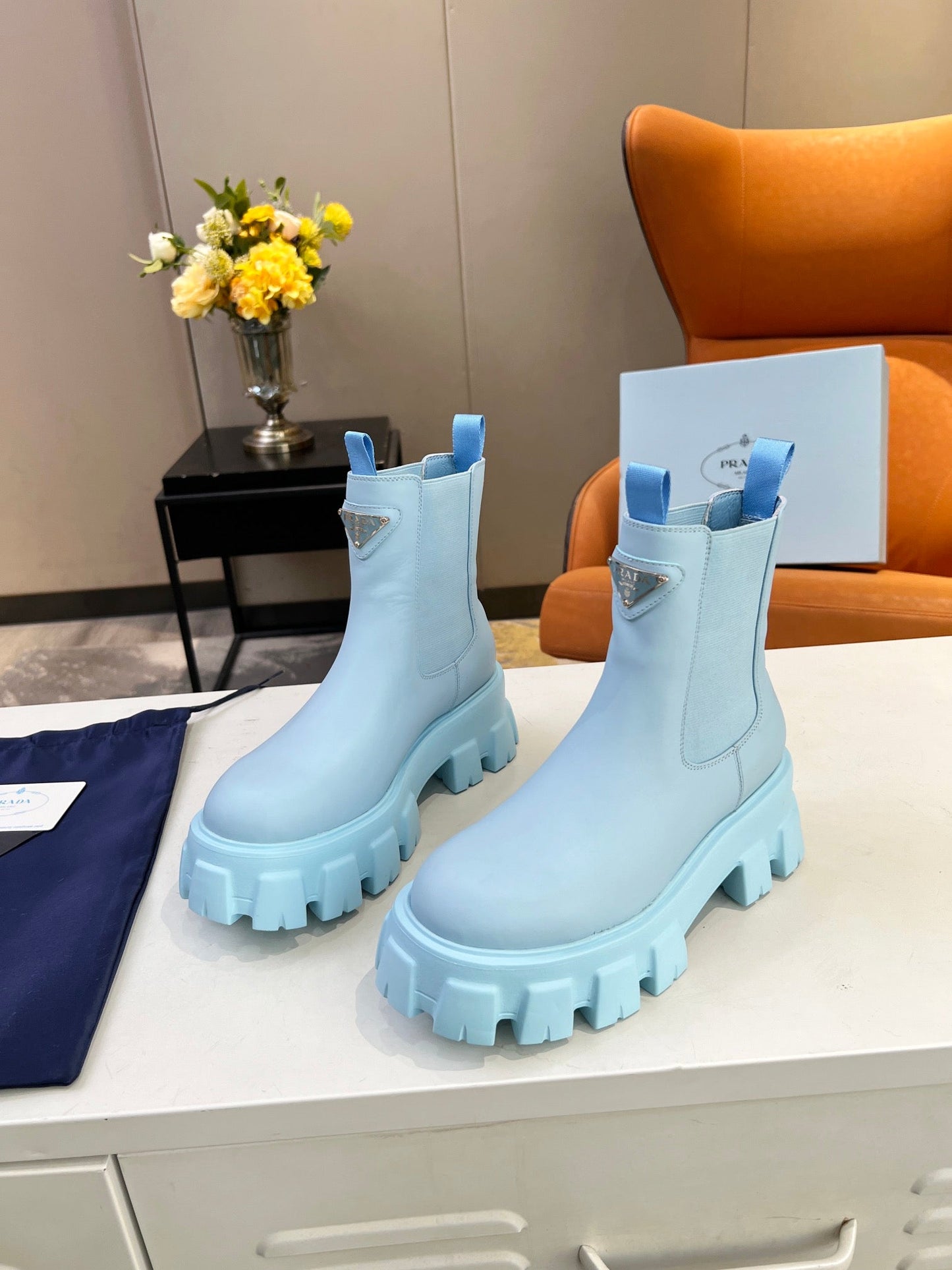 PD MONOLITH BRUSHED LEATHER BOOTIES BLUE