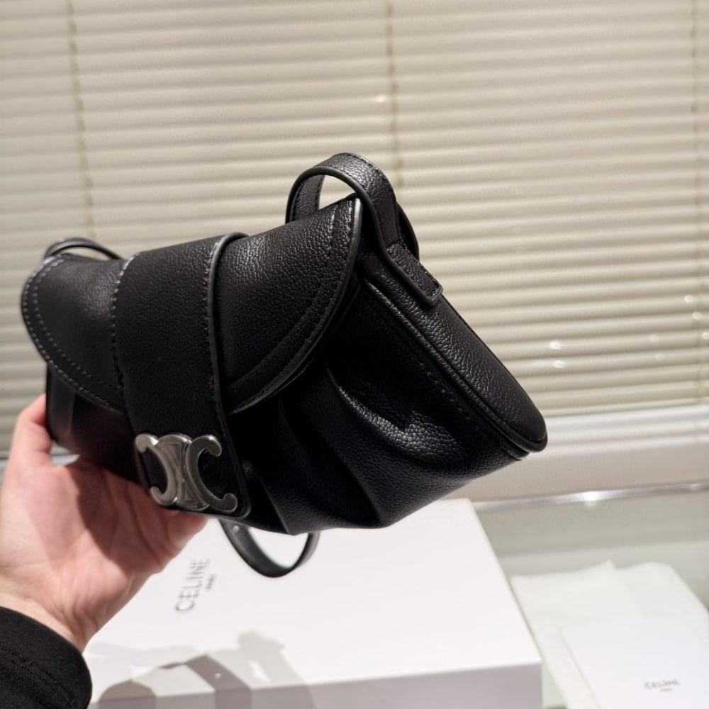 CELINE TEEN POLLY BAG IN BLACK 30CM 119883DPJ 38OG