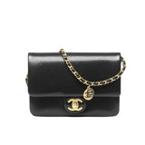 CC MINI FLAP BAG GRAINED SHINY CALFSKIN AND GOLD TONE METAL BLACK 23CM AS5218 B18321 94305