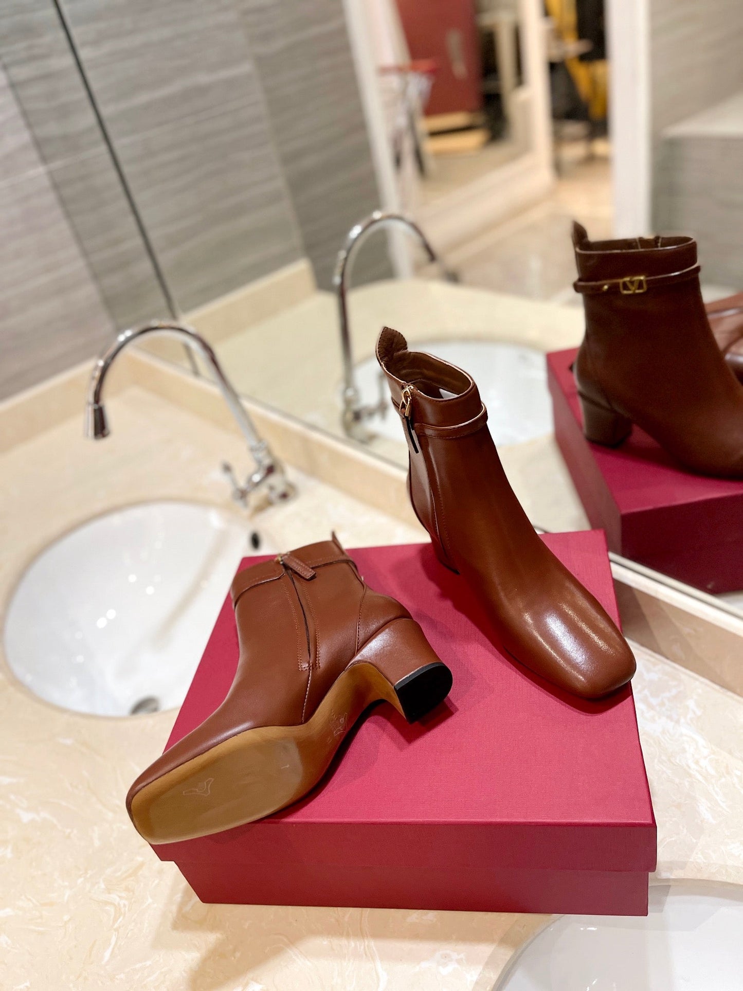 VL GARAVANI TAN GO ANKLE BOOT IN CALFSKIN LEATHER BROWN