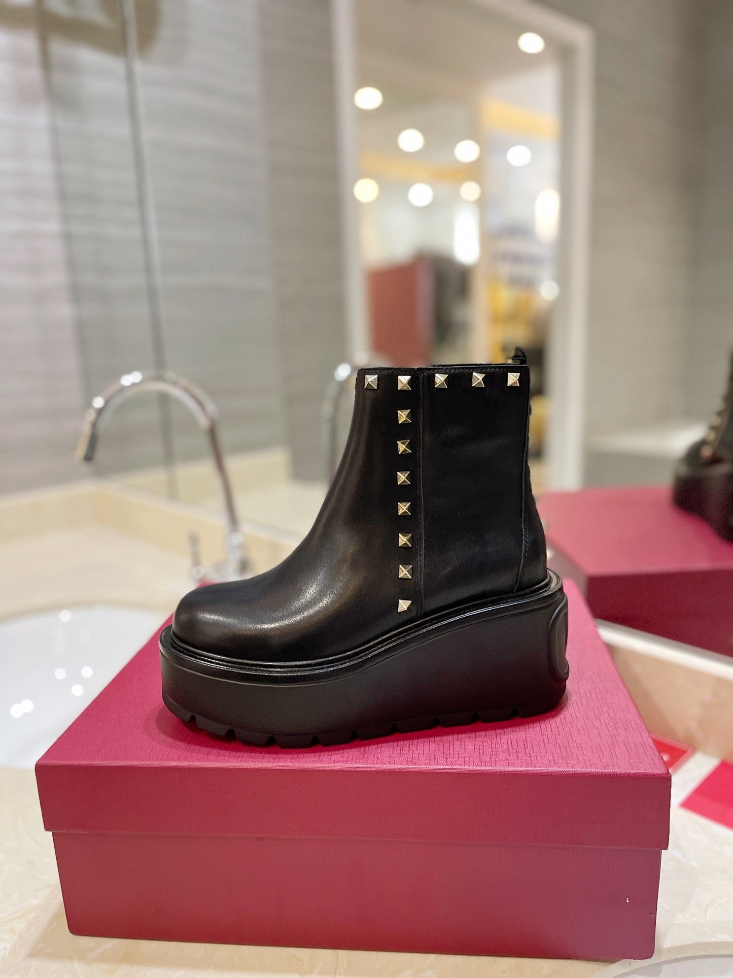 VL GARAVANI UNIQUEFORM CALFSKIN ANKLE BOOT BLACK 1W2S0CS0MMD 0NO