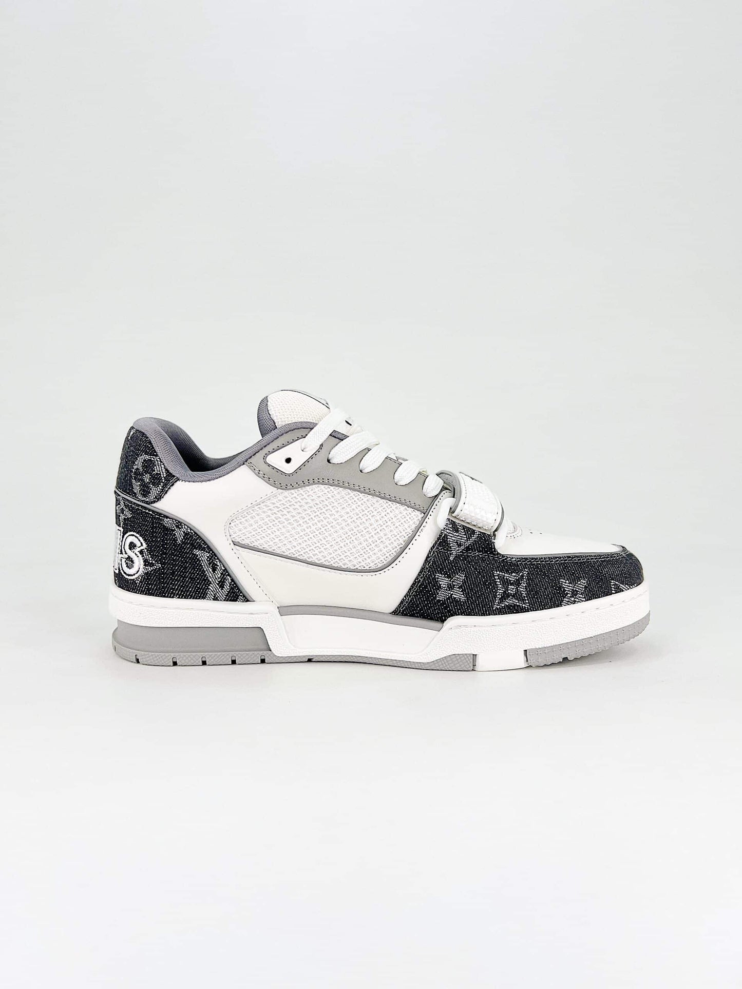 LV LV TRAINER SNEAKERS GREY 1ADF0U