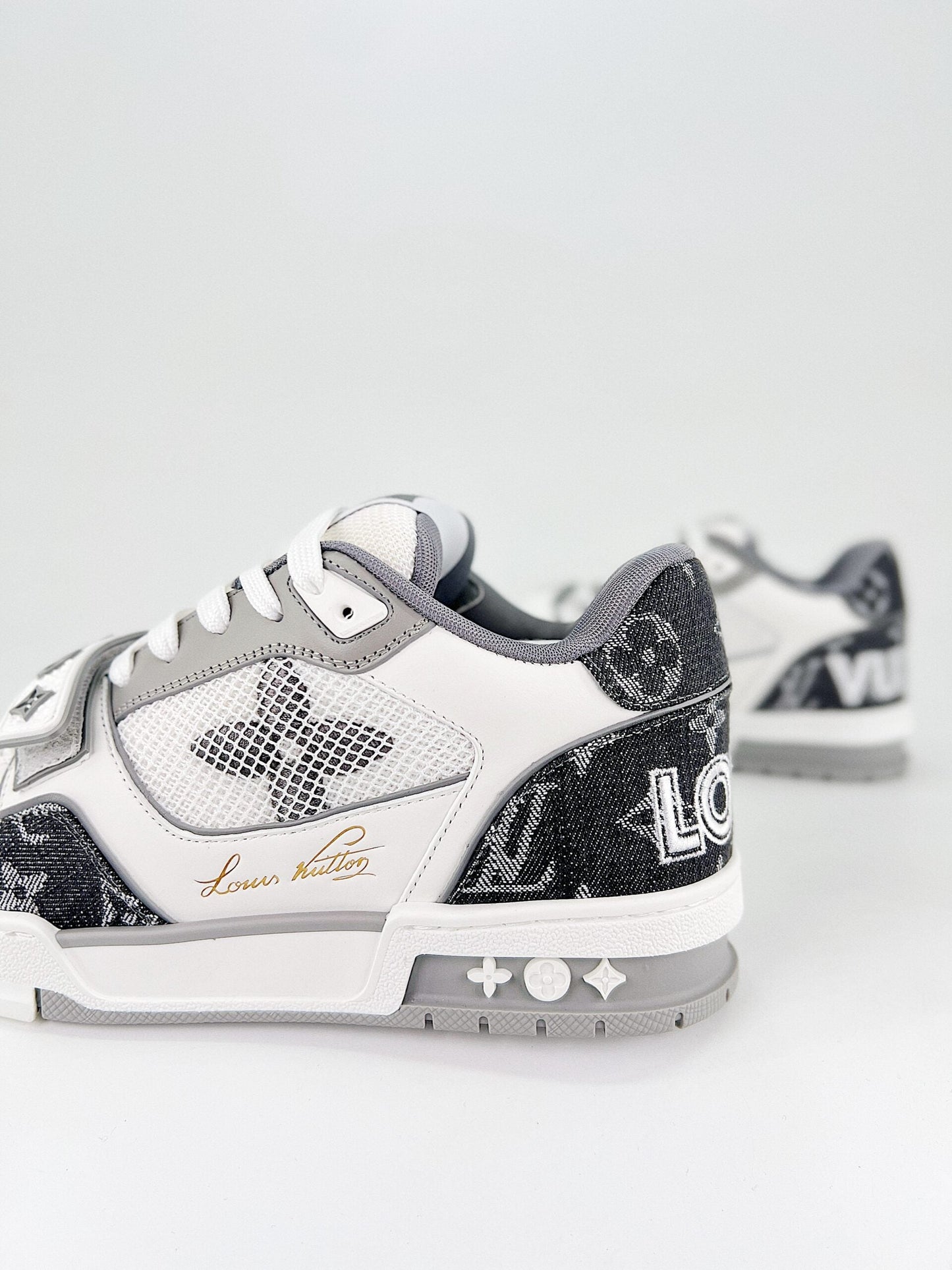 LV LV TRAINER SNEAKERS GREY 1ADF0U