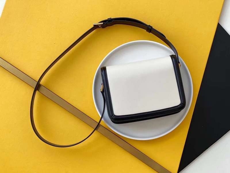 Luxe Touch - SLY Bags 132