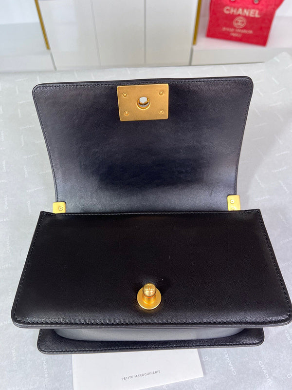 Luxe Touch Bags 

 -  Bags - 3390