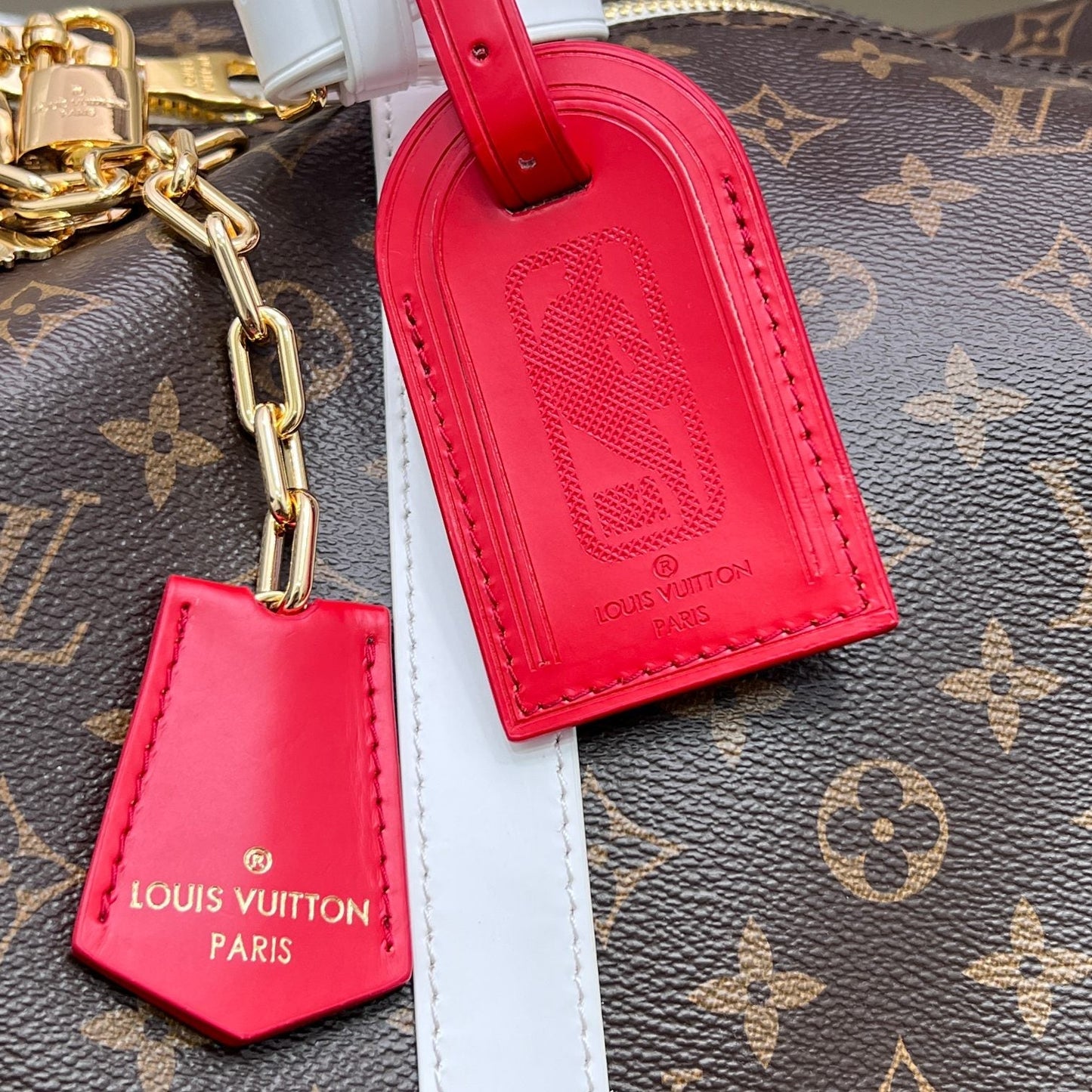 Elite Carryalls
