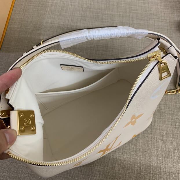 Luxe Touch Bags -   2422