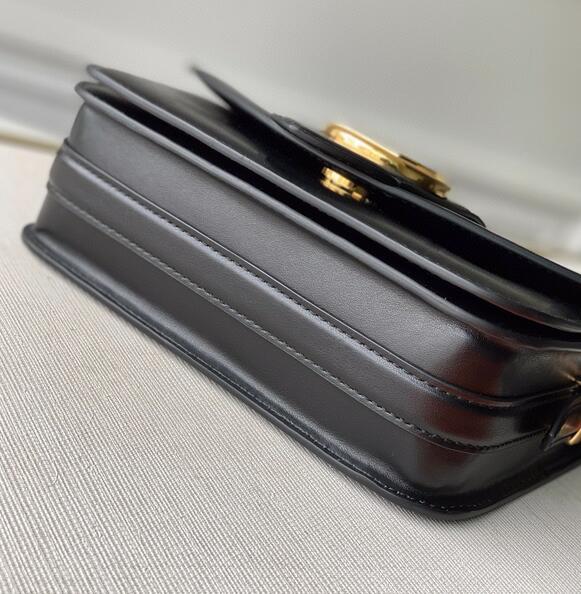 Luxe Touch Bags -   2984