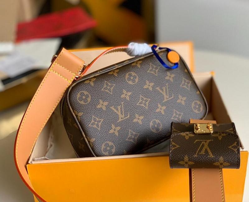 Luxe Touch Bags -   2629