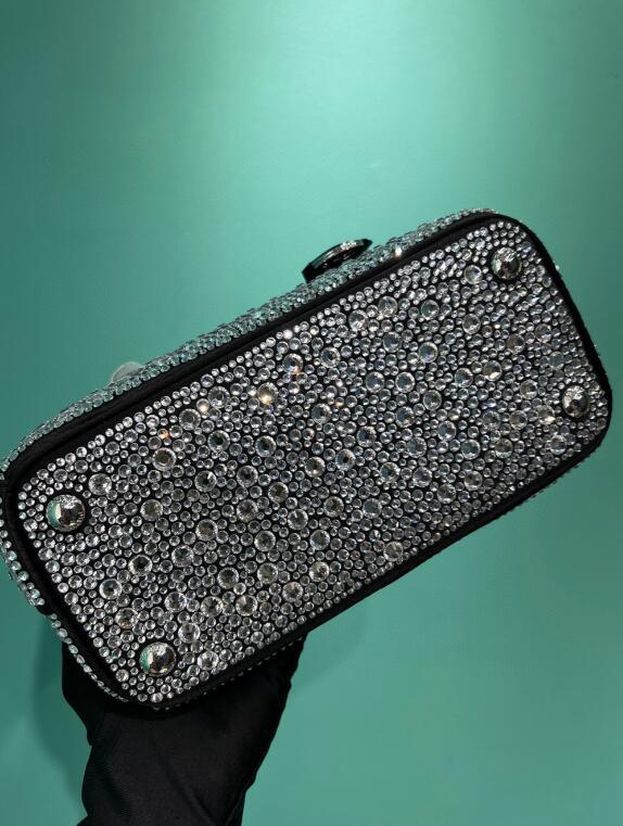 Luxe Touch Bags 

 - PD Bags - 086