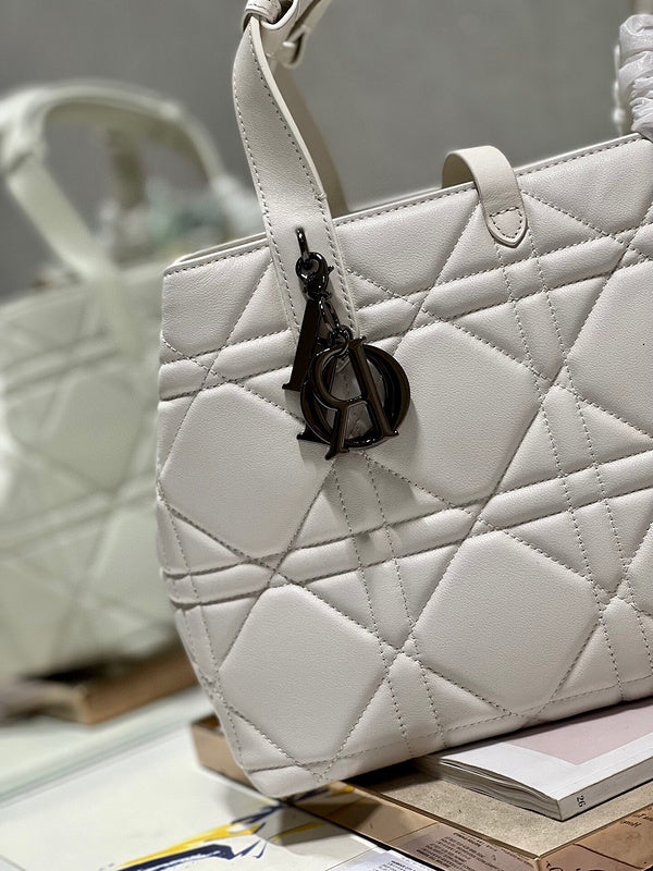 LTB - Luxe Touch Bags - 1596