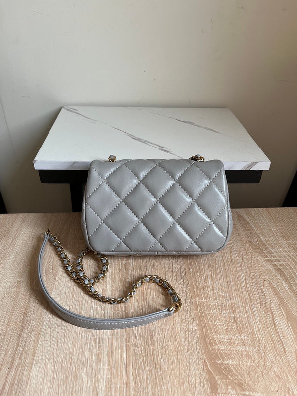 Luxe Touch Bags 

 -  Bags - 2860