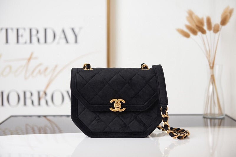 Luxe Touch Bags 

 -  Bags - 3483