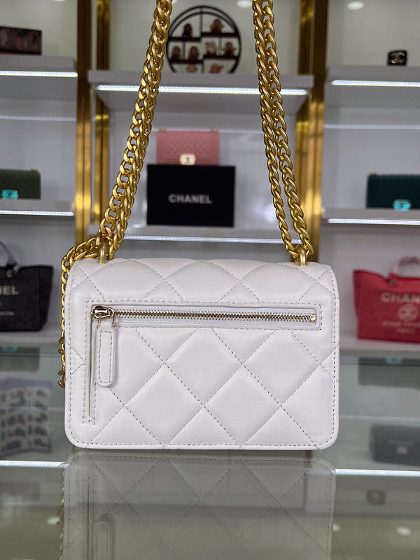 Luxe Touch Bags 

 -  Bags - 3346