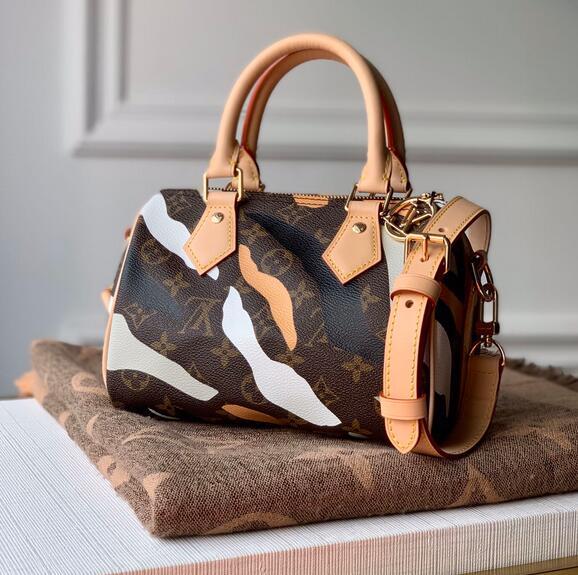 Luxe Touch Bags -   3062