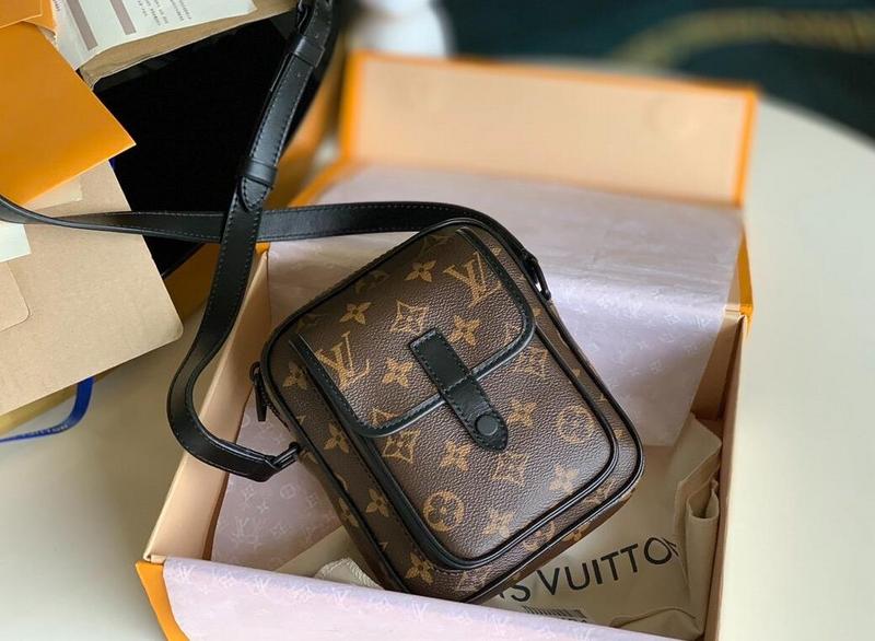 Luxe Touch Bags -   2639