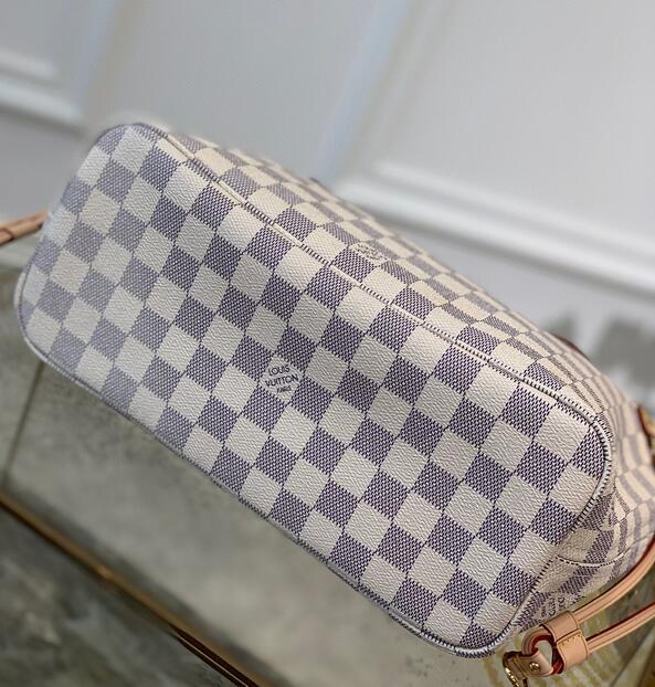 Luxe Touch Bags -   2968