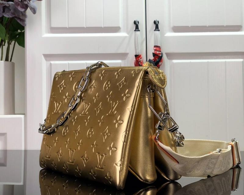 Luxe Touch Bags -   2200