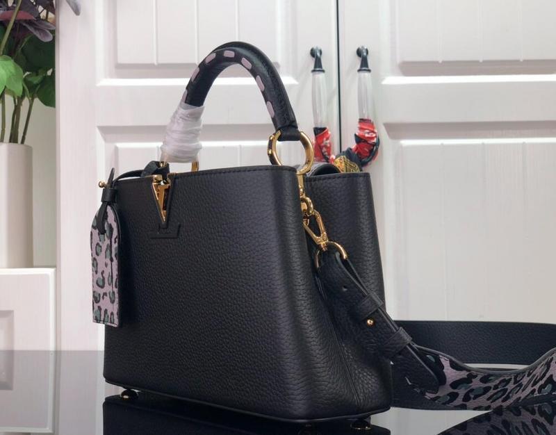 Luxe Touch Bags -   2162