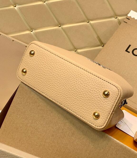 Luxe Touch Bags -   2977