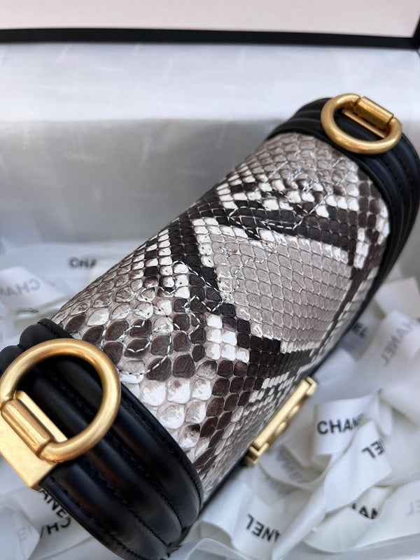 Luxe Touch Bags 

 -  Bags - 3417