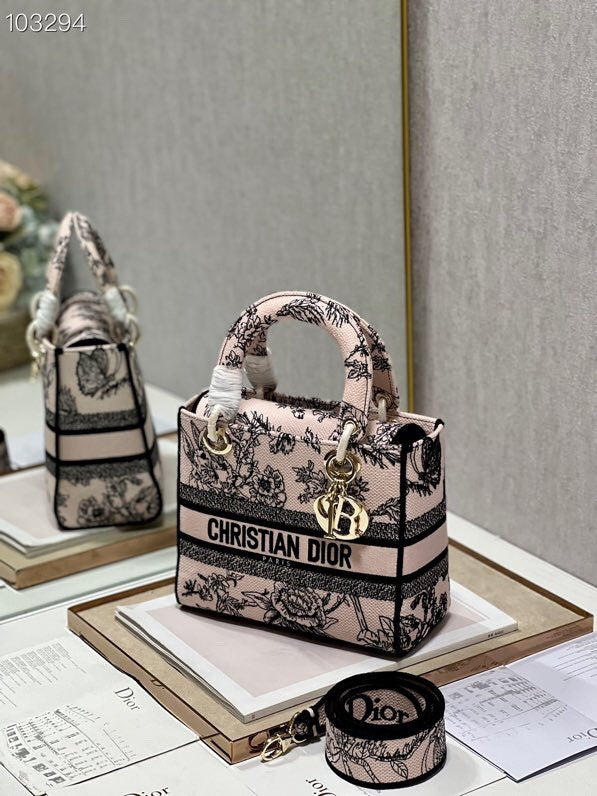 LTB - Luxe Touch Bags - 063