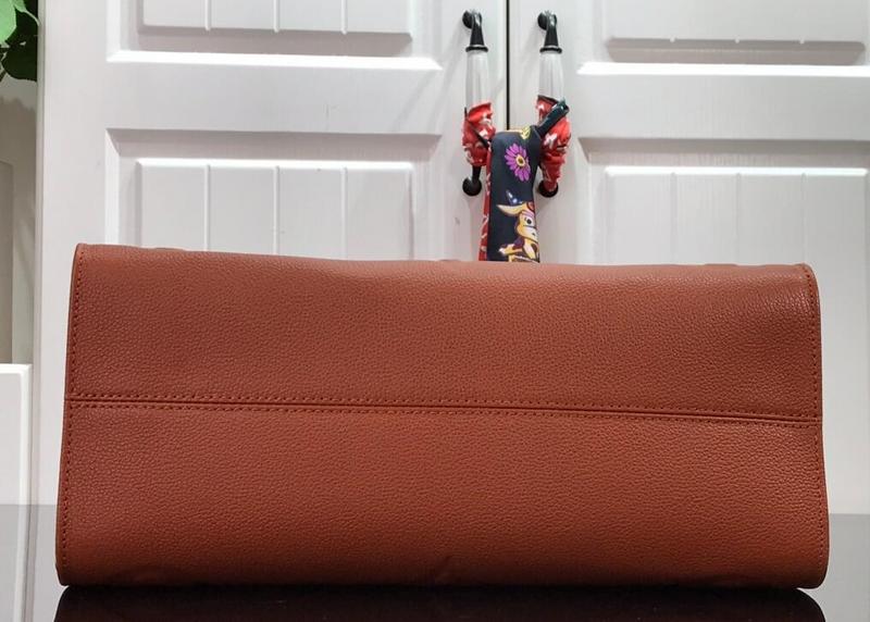 Luxe Touch Bags -   2378