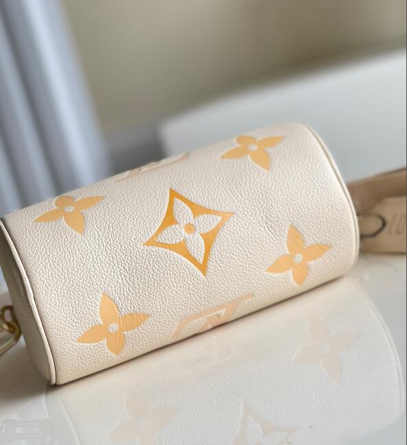 Luxe Touch Bags -   2497