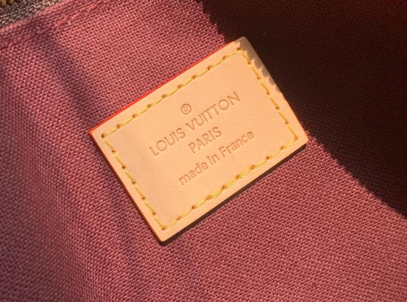 Luxe Touch Bags -   2604