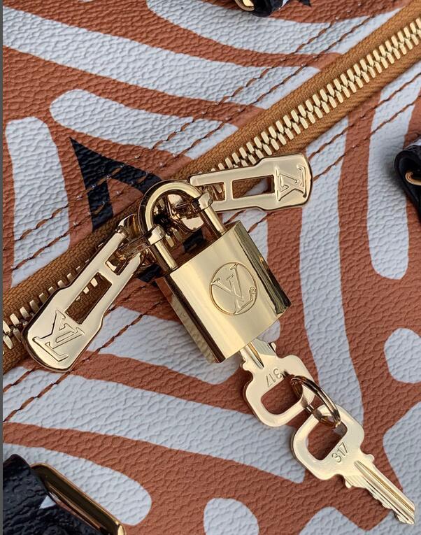 Luxe Touch Bags -   2752