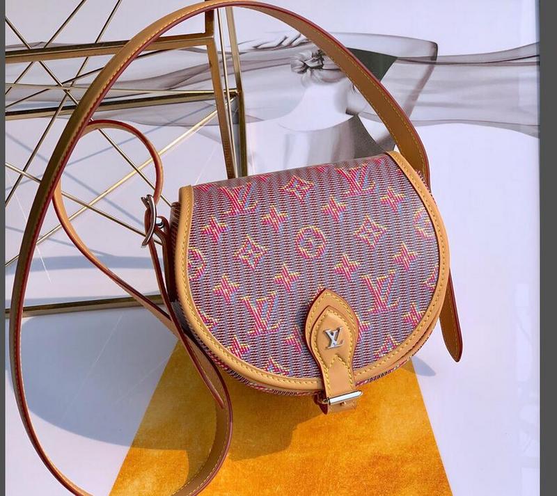 Luxe Touch Bags -   2852
