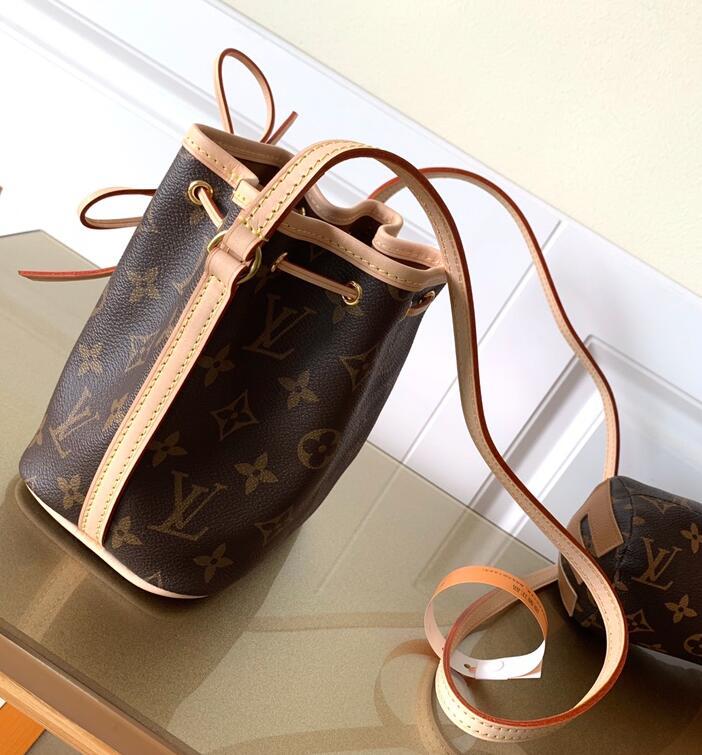 Luxe Touch Bags -   2525