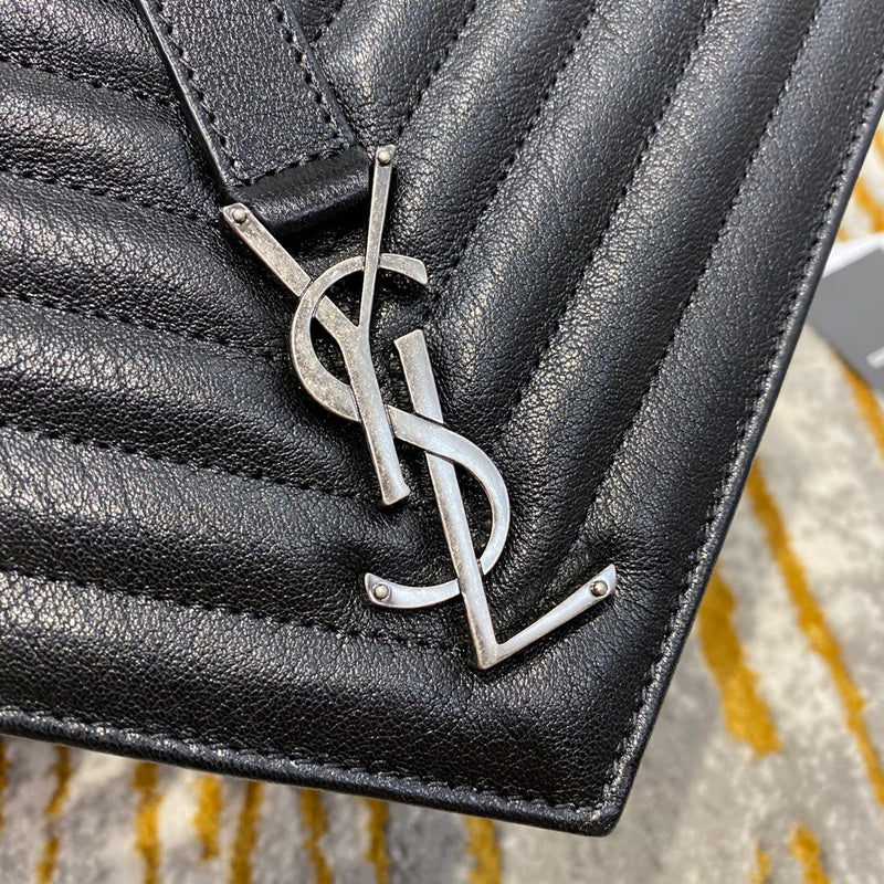 Luxe Touch - SLY Bags 072