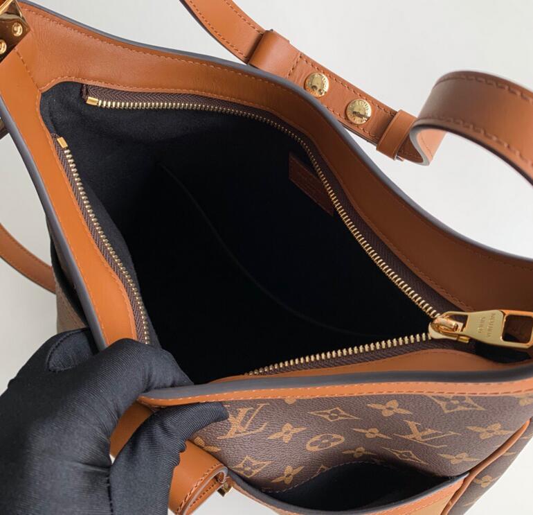 Luxe Touch Bags -   3146