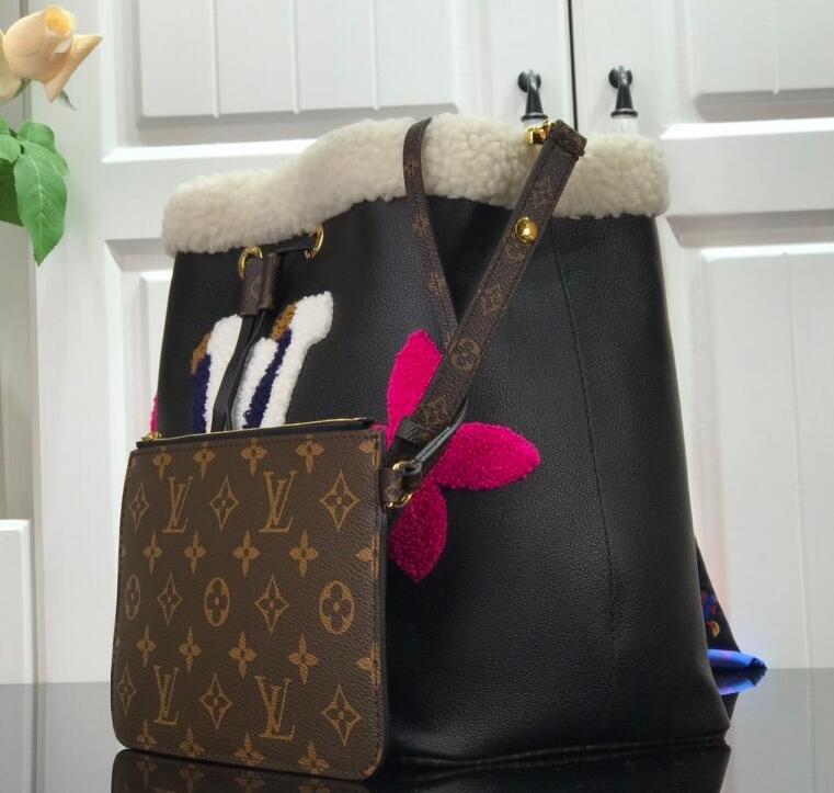 Luxe Touch Bags -   2746