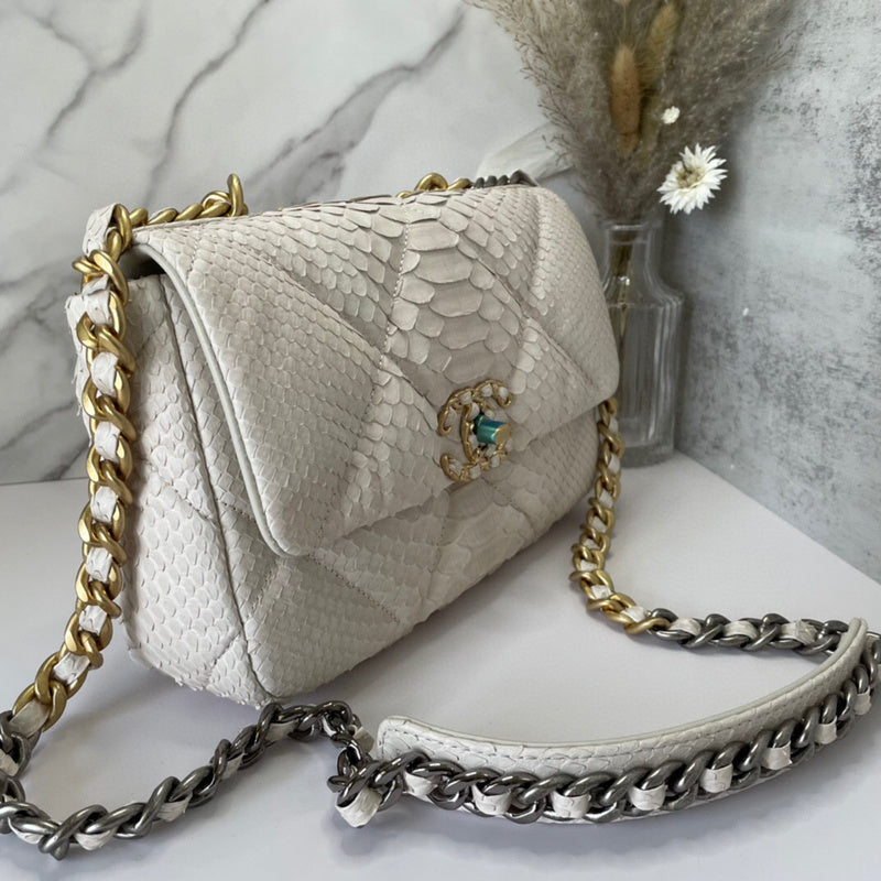Luxe Touch Bags 

 -  Bags - 3071