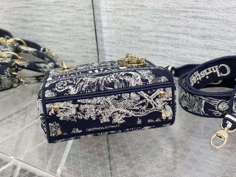 LTB - Luxe Touch Bags - 2208