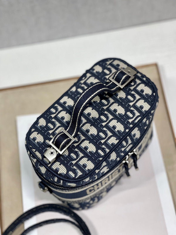 LTB - Luxe Touch Bags - 1938